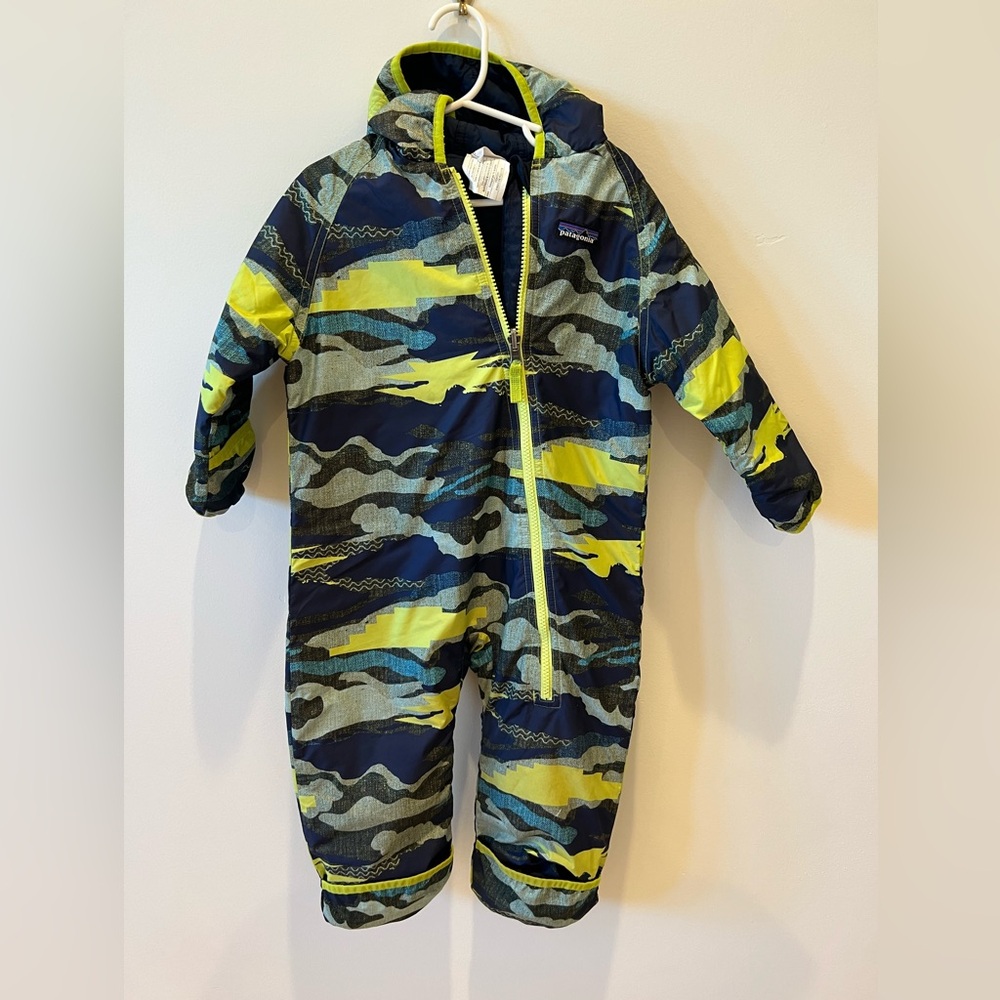 Patagonia bunting size 12-18 months